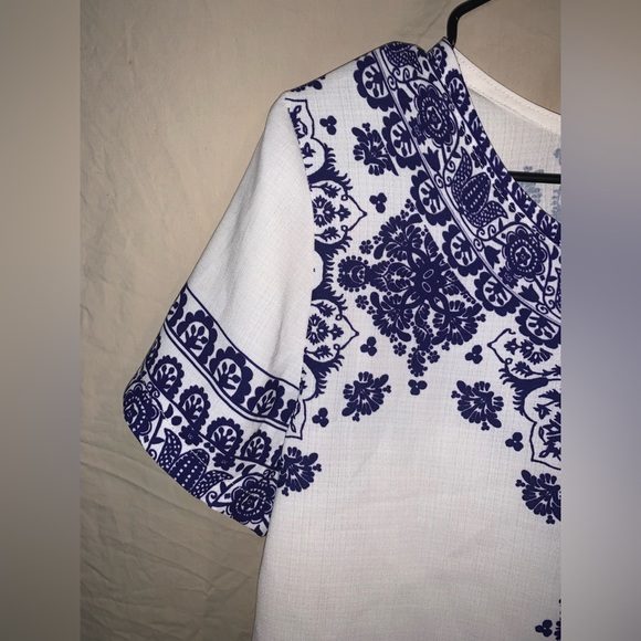 Mooloolaba crop top tshirt - Picture 4 of 10